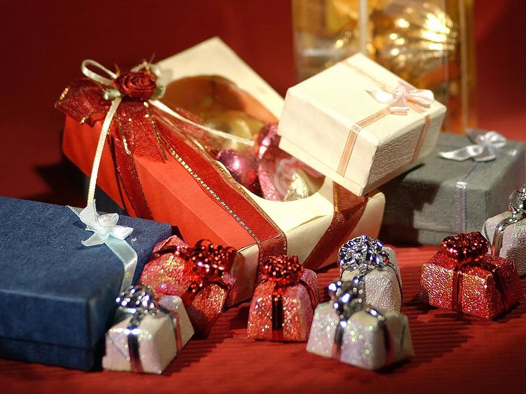 工艺礼品网选购指南：如何轻松找到心仪定制礼品与批发优惠